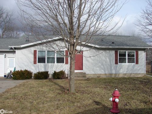 4 Jacara Dr, Mediapolis, IA, 52637-9462 | Card Image