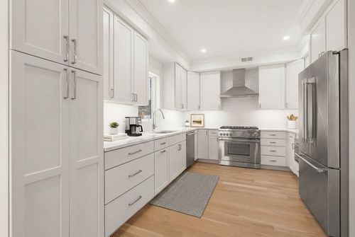 147 W 8th St, Boston, MA, 02127-2535 | Card Image