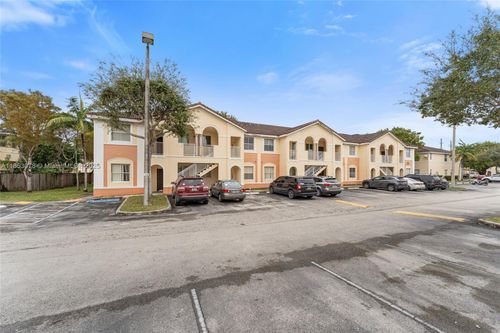 unit-201-1651 Se 28th Ct, Homestead, FL, 33035-2516 | Card Image