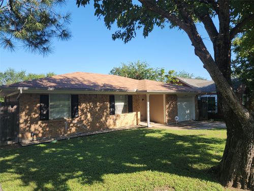 2625 Putnam St, Fort Worth, TX, 76112-5033 | Card Image