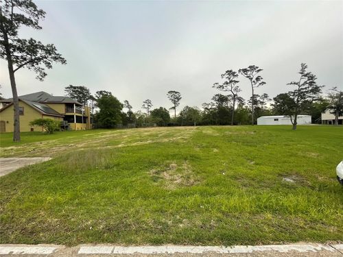 3411 E Bayou Dr, Shoreacres, TX, 77571-7160 | Card Image