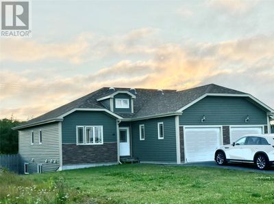 36 Cochran St, House other with 3 bedrooms, 3 bathrooms and null parking in Gander NL | Image 1