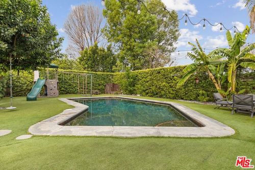 15735 Bassett St, Reseda, CA, 91335 | Card Image