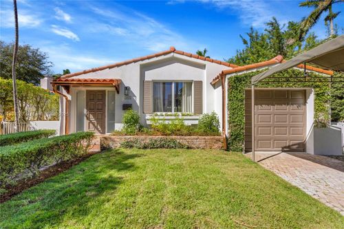 4484 Royal Palm Ave, Miami Beach, FL, 33140-3040 | Card Image