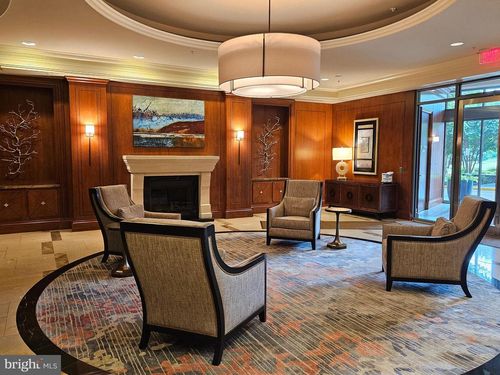 apt-708-8220 Crestwood Heights Dr, MCLEAN, VA, 22102-3131 | Card Image