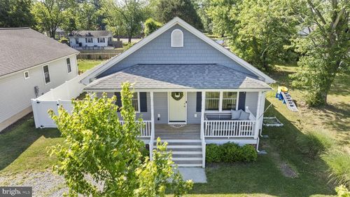 320 2nd St, Colonial Beach, VA, 22443-1813 | Card Image