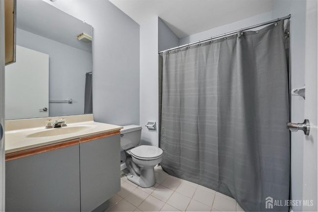 215 Nebula Rd, Townhouse with 3 bedrooms, 4 bathrooms and null parking in Piscataway NJ | Image 17