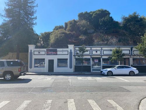 2017 N Pacific Ave, Santa Cruz, CA, 95060-2703 | Card Image