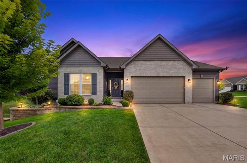 219 Mason Glen Dr, Lake St Louis, MO, 63367-4271 | Card Image