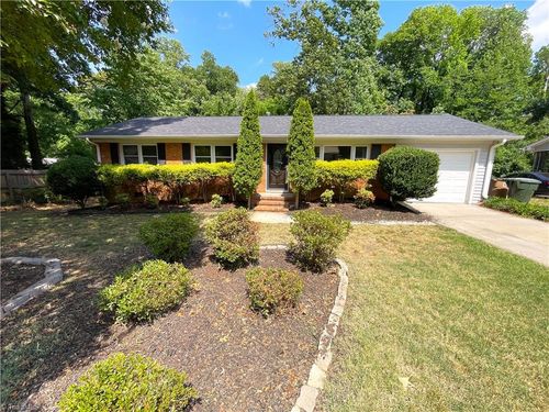 2903 Custer Dr, Greensboro, NC, 27407-5501 | Card Image