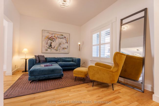 98 Edwin Ave, House attached with 2 bedrooms, 2 bathrooms and 1 parking in Toronto ON | Image 5