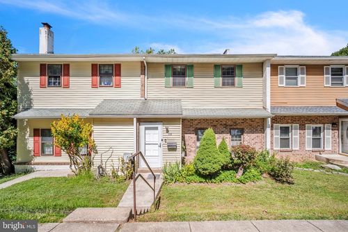 518 Pebble Ridge Ct, LANGHORNE, PA, 19053-1936 | Card Image