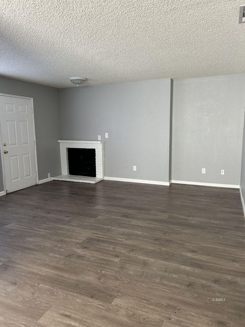 816-A Capehart Ct, Ridgecrest, CA, 93555 | Card Image