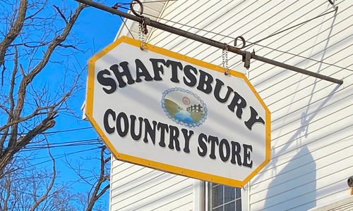 972 Vt Route 7a, Shaftsbury, VT, 05262-9542 | Card Image