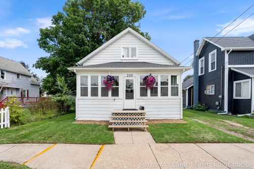 200 Grove St, Sparta, MI, 49345-1127 | Card Image