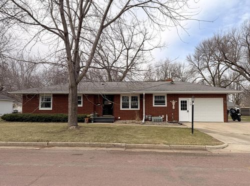 751 Easy St, Tracy, MN, 56175-1418 | Card Image