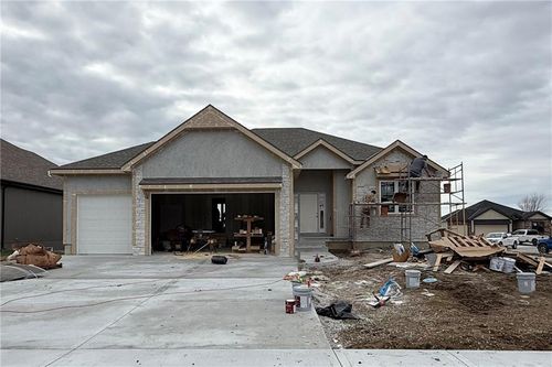 12800 S Foxborough Ct, Lee's Summit, MO, 64086-5714 | Card Image