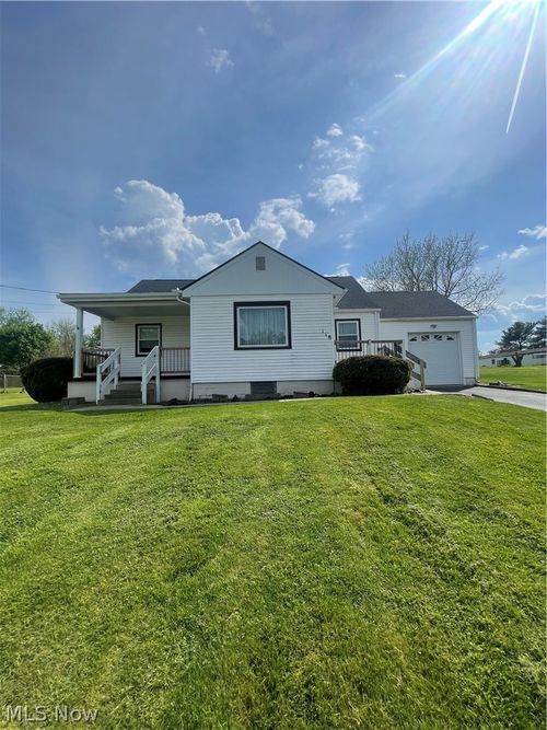 118 1st St, Follansbee, WV, 26037-1712 | Card Image