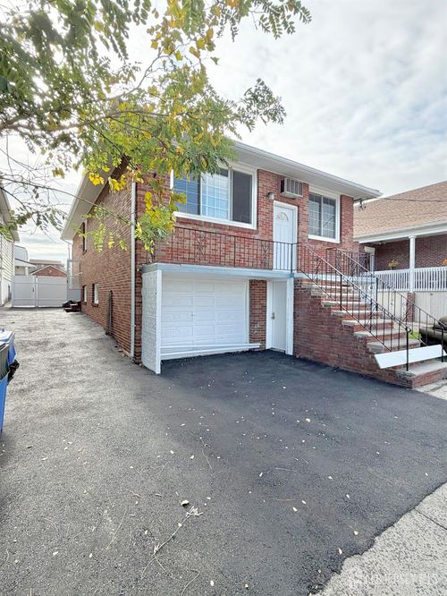 287 E Smith St, WOODBRIDGE, NJ, 07095-2807 | Card Image