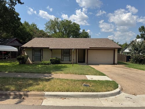 410 Shelmar Dr, Euless, TX, 76039-2750 | Card Image