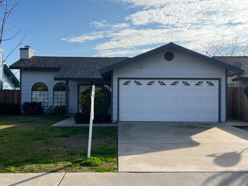 410 Sunset St, Kingsburg, CA, 93631-2604 | Card Image