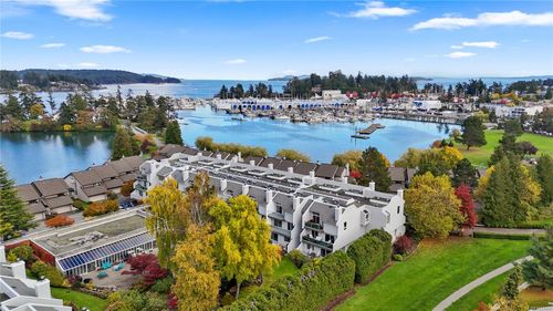 118-10459 Resthaven Dr, Sidney, BC, V8L3H6 | Card Image