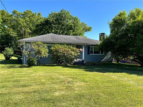 11 Evergreen Dr, Hempfield Twp, PA, 16125 | Card Image