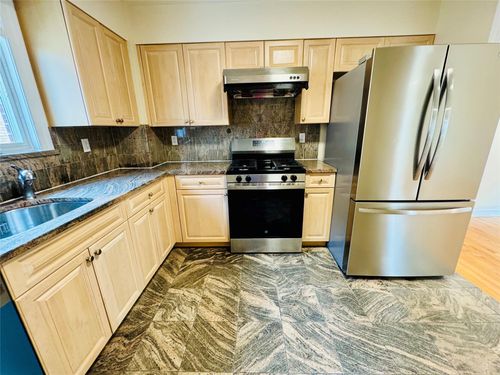 fl-1st-64 230th St, Oakland Gardens, NY, 11364-2713 | Card Image