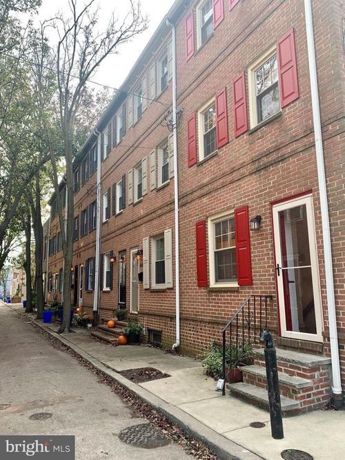 838 Kater St, PHILADELPHIA, PA, 19147-2013 | Card Image