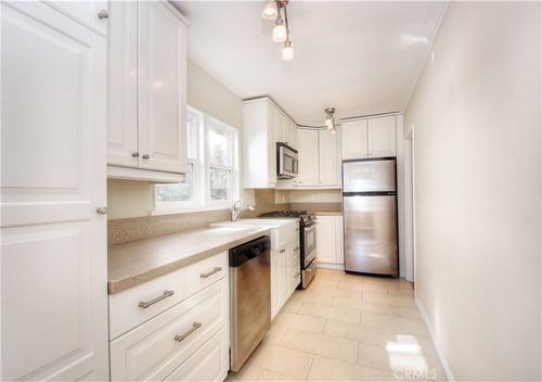 445 Bent St, Laguna Beach, CA, 92651 | Card Image