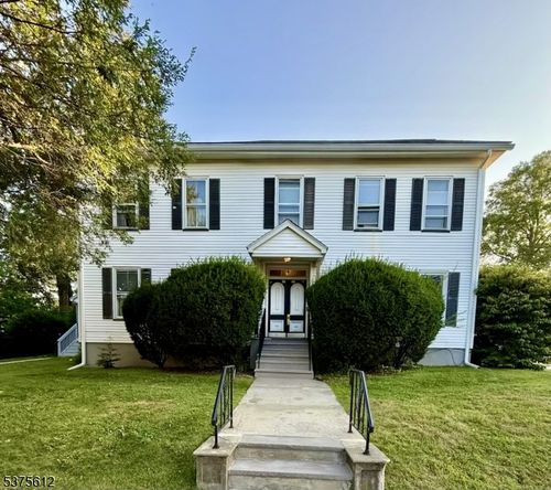 18 Elm St, Newton, NJ, 07860-2048 | Card Image