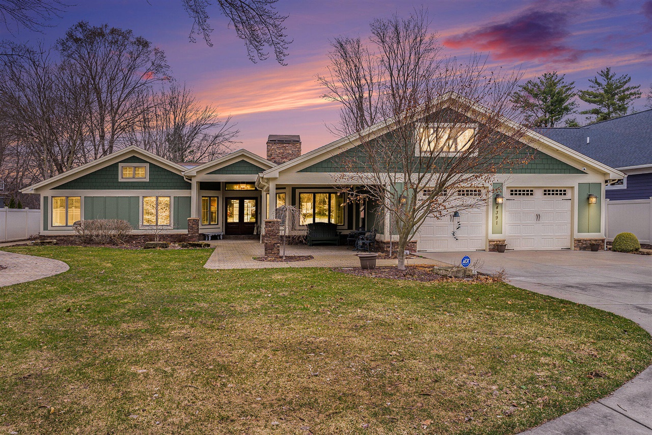 Davis Rd, Norton Shores, MI 49441