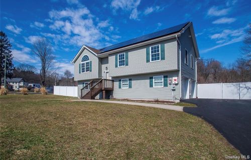 3 Shoddy Hollow Rd, Otisville, NY, 10963-2819 | Card Image