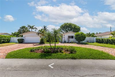 4430 Ne 28th Ter, House other with 3 bedrooms, 2 bathrooms and null parking in Lighthouse Point FL | Image 2