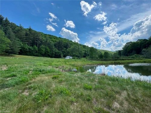 1298 Air Bellows Gap Rd, Sparta, NC, 28675-8403 | Card Image