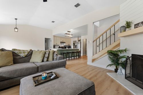 7426 Obbligato Ln, San Antonio, TX, 78266-1710 | Card Image