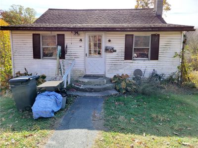 View of front of property with a front yard | Image 3