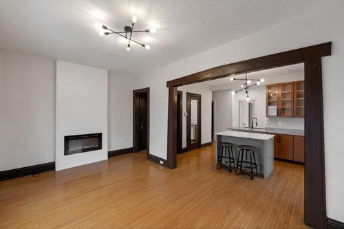 unit-201-2881 Irving Ave S, Minneapolis, MN, 55408-2289 | Card Image