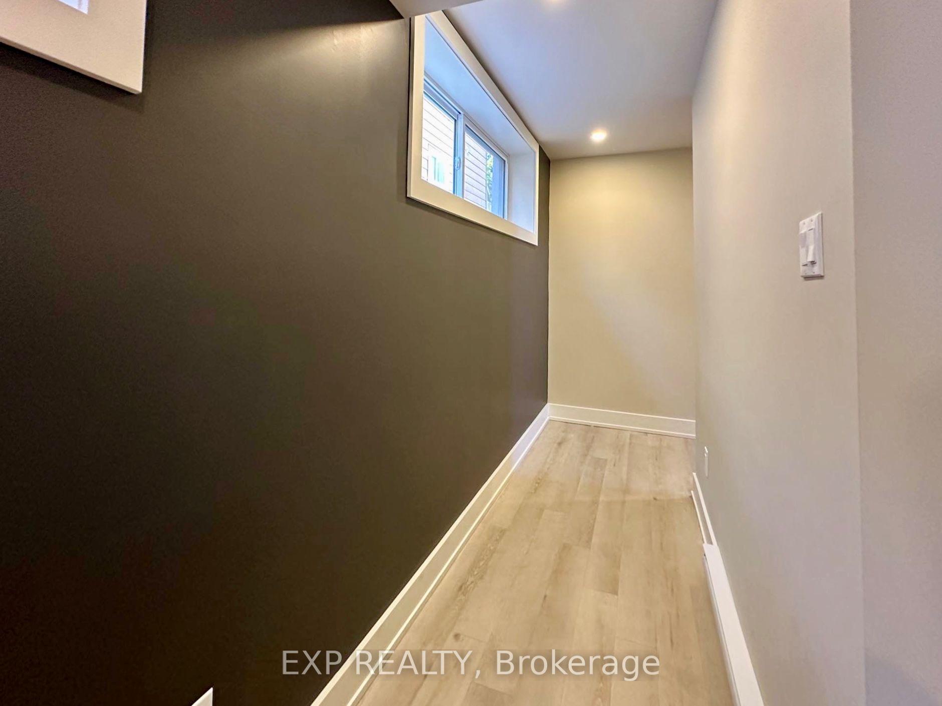 Residential Lease in West Centre Town 4