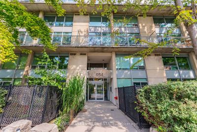 114 - 954 King St W, Condo with 2 bedrooms, 2 bathrooms and 1 parking in Toronto ON | Image 2