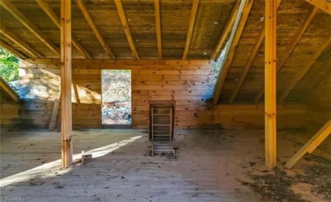 121 Anglers Way, House other with 3 bedrooms, 3 bathrooms and null parking in Lake Lure NC | Image 20