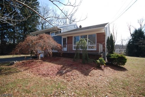 53 Summit Ave, Gillette, NJ, 07933-2007 | Card Image