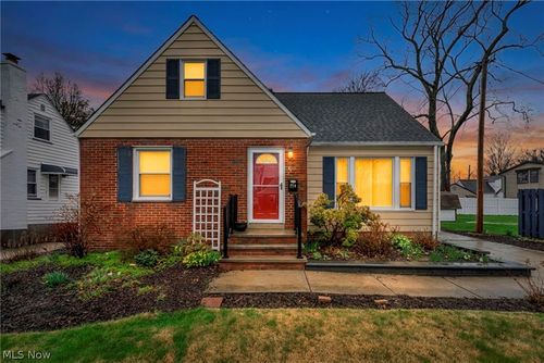 174 E 286th Street, Willowick, OH, 44095 | Card Image