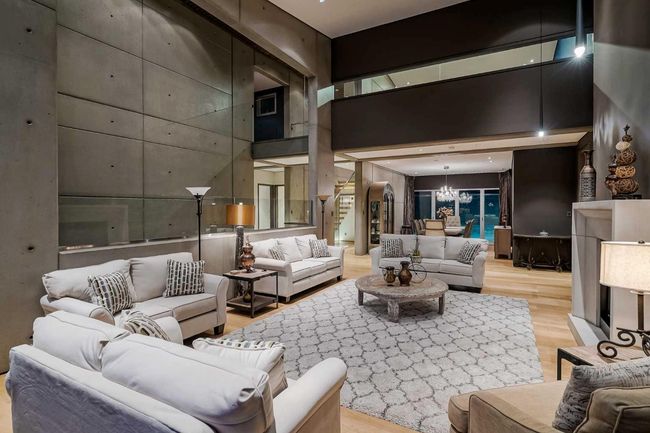 2906 Marquette St Sw, House other with 4 bedrooms, 6 bathrooms and 6 parking in Calgary AB | Image 4