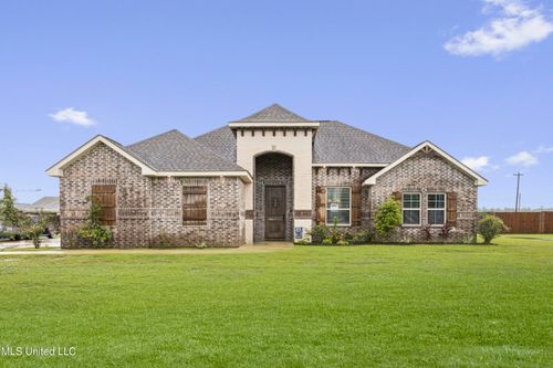 6417 Palmetto Pointe Dr, Ocean Springs, MS, 39564-8818 | Card Image