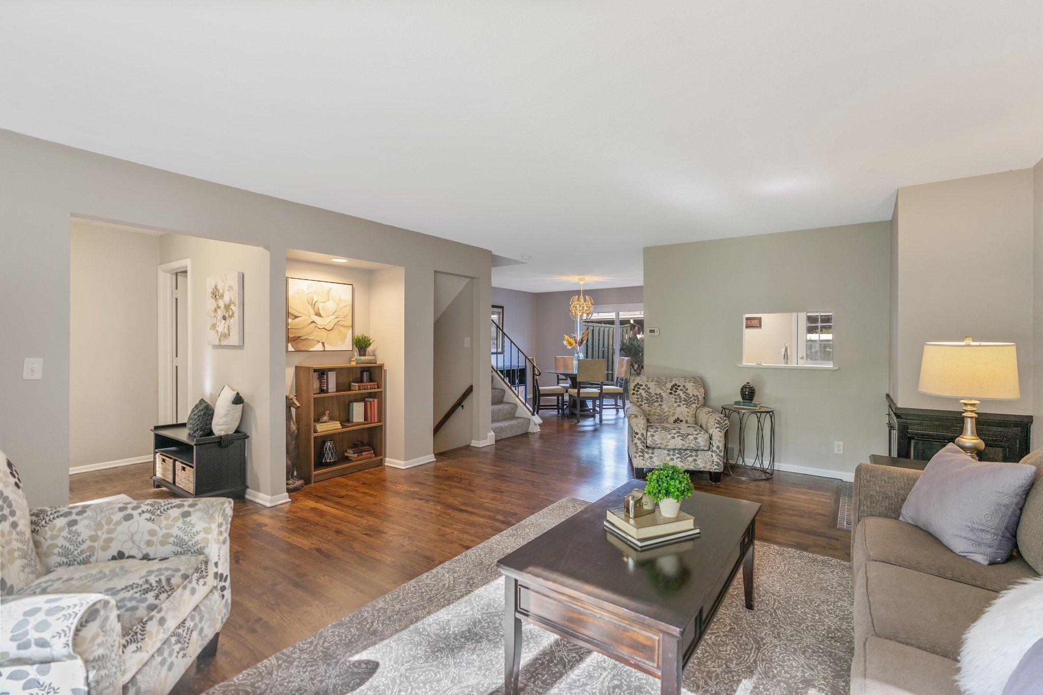 264 Windsor Lane, For Sale in New Brighton Zoocasa