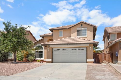 12768 Berrydale St, Victorville, CA, 92392-7926 | Card Image
