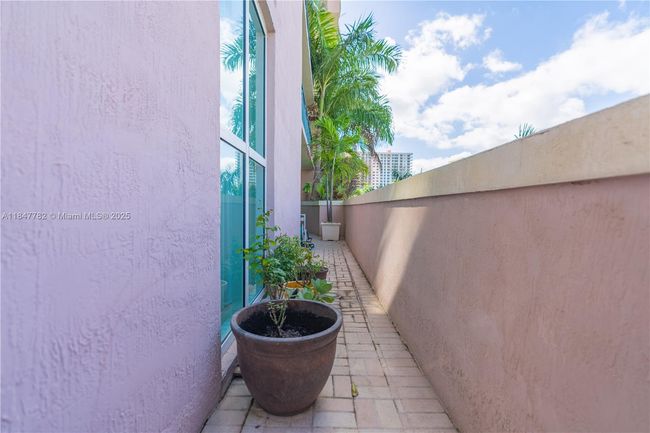 APT-508 - 17555 Atlantic Blvd, Condo with 3 bedrooms, 2 bathrooms and null parking in Sunny Isles Beach FL | Image 40