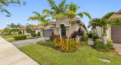 11773 Fortress Run, House other with 3 bedrooms, 2 bathrooms and null parking in Parkland FL | Image 2