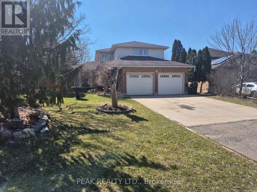 59 Matthew Street, Kitchener, ON, N2B3B2 | Card Image